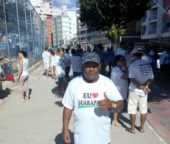 manifestação 1 1 - Moradores de Guarapari realizam ato contra os gastos com a revitalização da orla da Praia do Morro