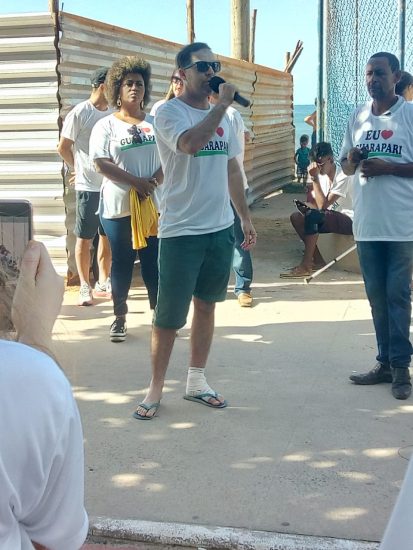 manifestação 3 - Moradores de Guarapari realizam ato contra os gastos com a revitalização da orla da Praia do Morro