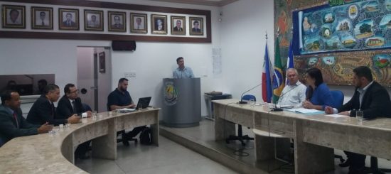 ComissãoEsporte - Após nova convocação, vice-prefeito de Guarapari explica sobre recursos aplicados em quadra de areia