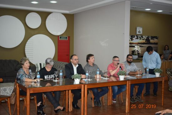 Gedson - Subsecretário de turismo participa de reunião em Guarapari e debate recuperação definitiva para Meaípe