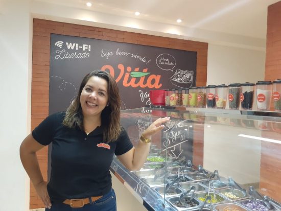 Juliana aprovada capa - La Vitta em Guarapari oferece opções saudáveis para as refeições diárias