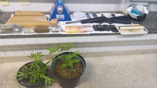 caso de polícia guarapari 1 - Fim de semana com apreensões de drogas em Guarapari