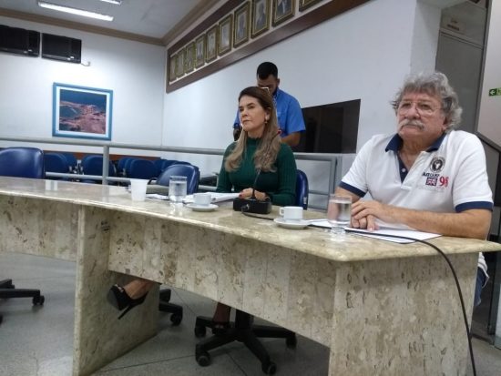 educaçãoc1 - Secretária mostra números sobre investimentos na educação para vereadores em Guarapari