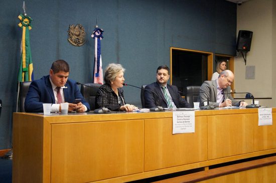 Reunião da frente parlamentar de fiscalização debateu sobre saneamento básico de Guarapari