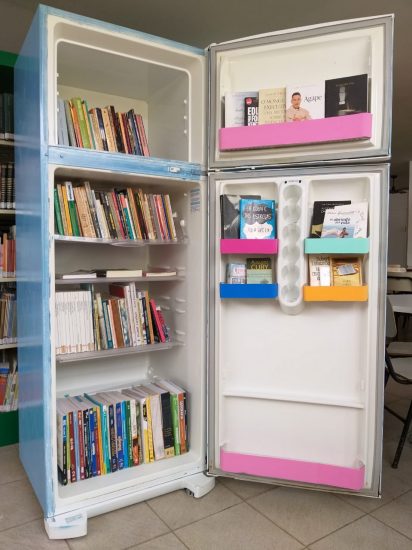 Dia Nacional do Livro: Anchieta lança projeto de estante de livros itinerante