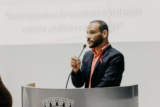 Orçamento de 2020 está em processo de análise na Câmara de Guarapari 6 Presidente Enis Gordin