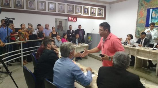 WhatsApp Image 2019 11 14 at 18.53.38 - Vereadores de Guarapari aprovam cassação do mandato do parlamentar Dito Xaréu