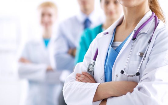 medicos - Coronavírus: Ministério da Saúde determina cadastro de profissionais da área