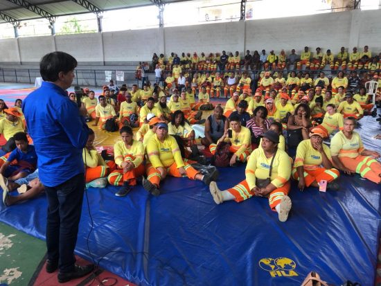 Aproximadamente quatro mil servidores de Guarapari receberão abono 3 prefeito codeg