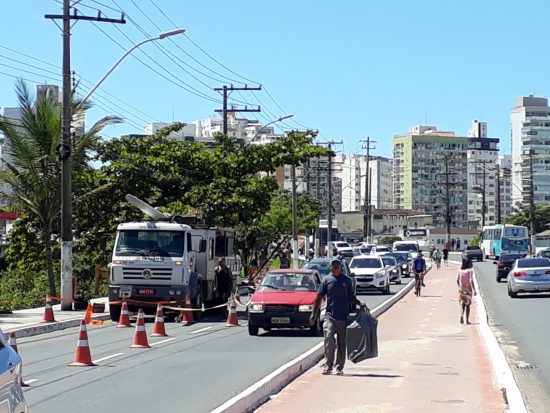 Reparo da EDP na ponte de Guarapari provoca engarrafamento e reclamações 2 20191230 094144