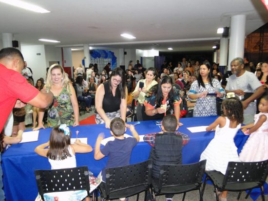 DSC07118 - Maxime promove projeto de livro autoral para alunos do ensino fundamental em Guarapari