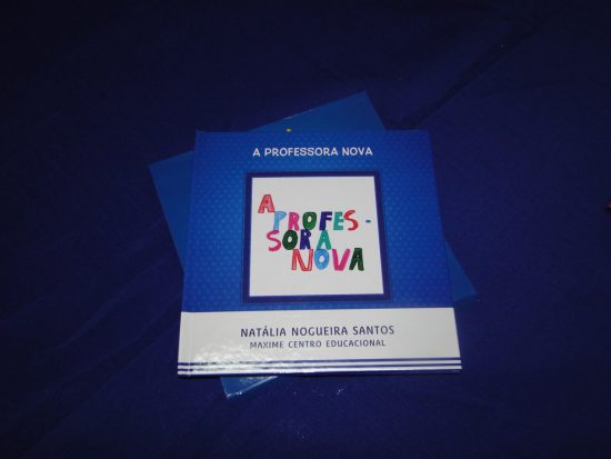 Maxime promove projeto de livro autoral para alunos do ensino fundamental em Guarapari 2 DSC07138