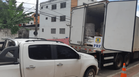 caminhao 1 e1580332006871 - PRF localiza em Guarapari carga e veículo roubados no Rio
