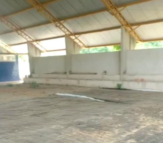 Guarapari: Após sete anos, quadra de escola em Rio Grande ainda está em obras 1 Quadra Rio Grande