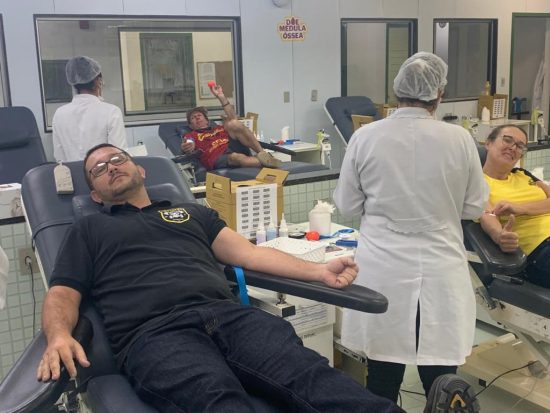 Grupo se mobiliza e doa sangue para motociclista de Guarapari 2 doação marcelo