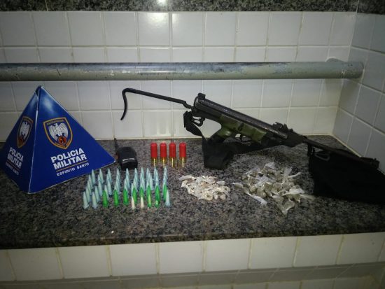 PM apreende arma, drogas e produtos roubados em Guarapari 2 imagem 2