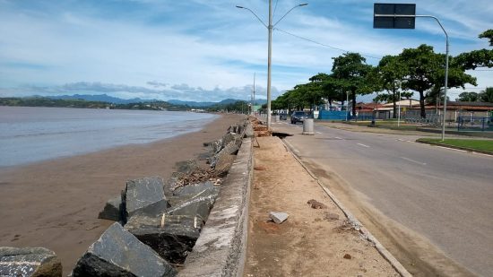 ponta dos castelhanos - Prefeitura anuncia a construção do muro de contenção e reconstrução do calçadão na Vila Samarco em Anchieta