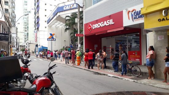auxilio2 - Prefeitura de Guarapari se reúne com Caixa Econômica para evitar aglomerações nas agências