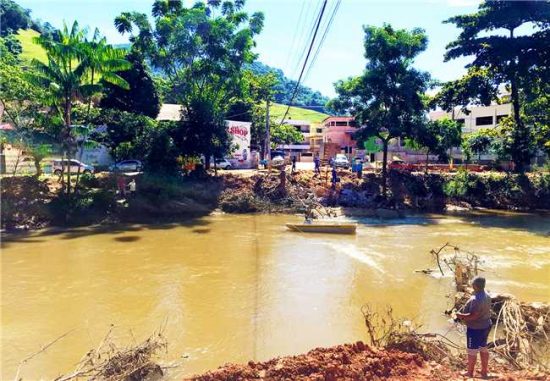 pontealfredo1 - Alfredo Chaves: Construção da ponte destruída em enchente segue acelerada