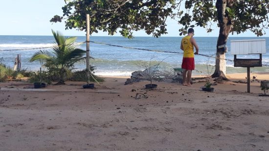 praia sem - Coronavírus: Feriado com praias fechadas em Anchieta