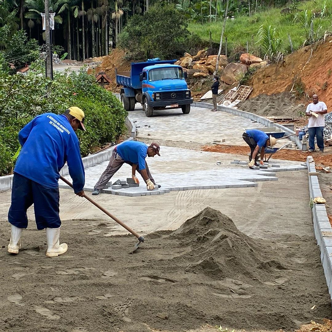 Manutenção e obras continuam em andamento no interior de Guarapari