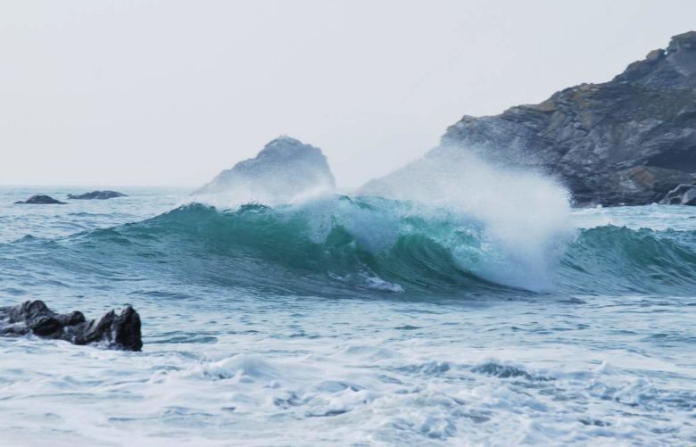 Marinha emite aviso para ondas de até 5 metros em todo o Espírito Santo