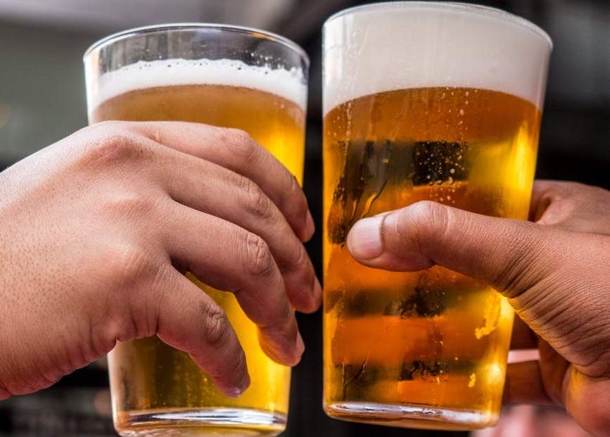 bebidas - Governo proíbe venda de bebidas alcoólicas em distribuidoras do ES nos fins de semana