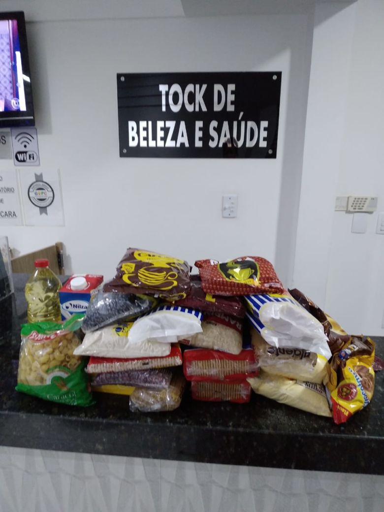 Empresárias de Guarapari arrecadam alimentos para doação