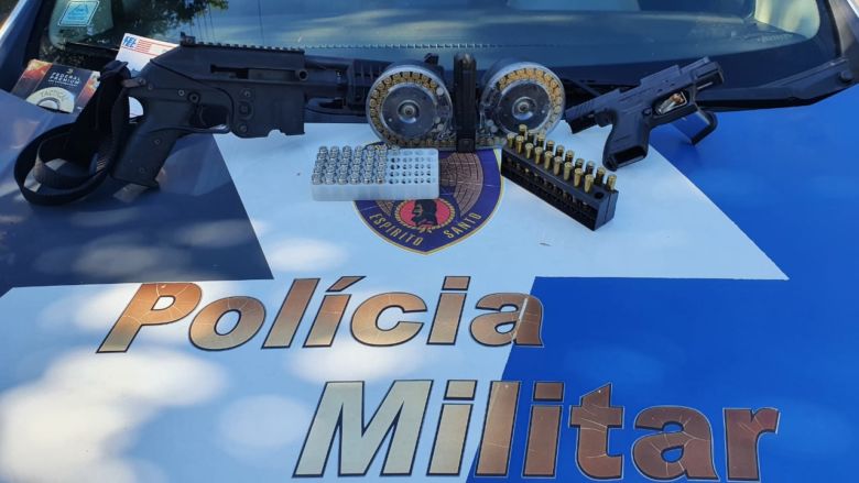 PM apreende fuzil e pistola de fabricação americana em Guarapari
