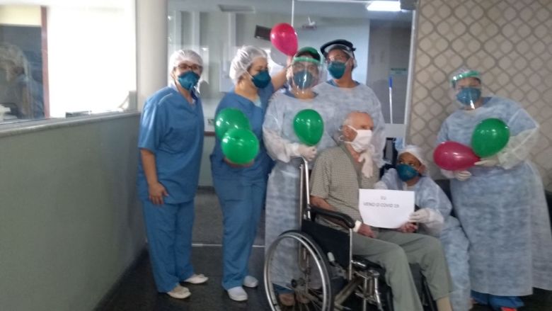 elias gobbi - Aos 87 anos, morador de Guarapari vence o coronavírus