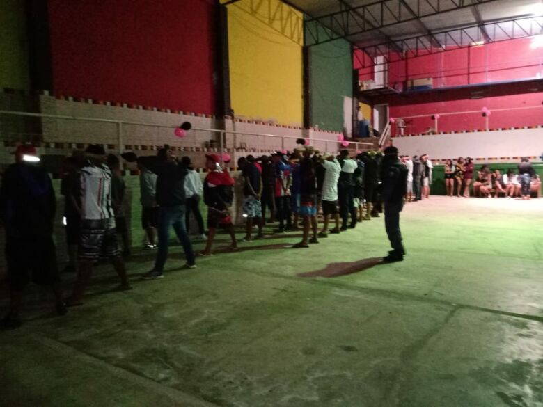Evento irregular - PM impede baile funk clandestino e realiza operação visibilidade em Guarapari