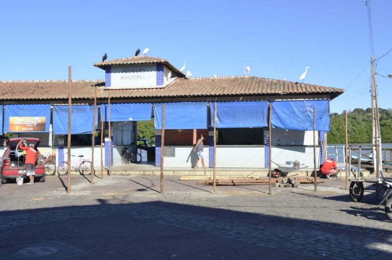 mercado de - Mercado Municipal de Peixes de Anchieta continua com atendimento durante obras