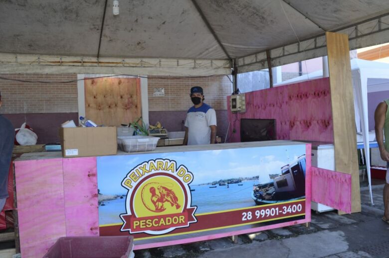 Mercado Municipal de Peixes de Anchieta continua com atendimento durante obras
