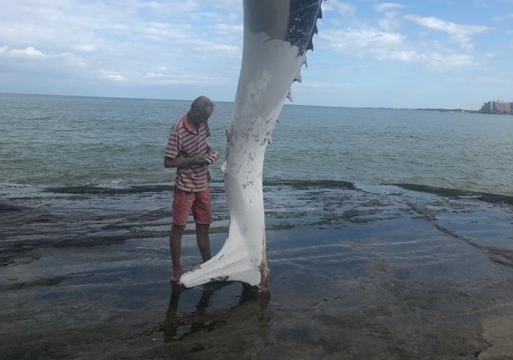 Prefeitura de Guarapari realiza restauração dos monumentos Marlin Azul e São Pedro