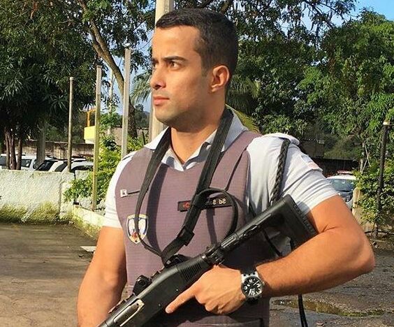 Sucesso na internet, PM de Guarapari investe em publicidade e pretende dar aulas de direito