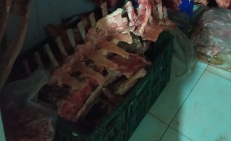 carne legal - Mais de duas toneladas de carne imprópria para consumo são apreendidas em Guarapari