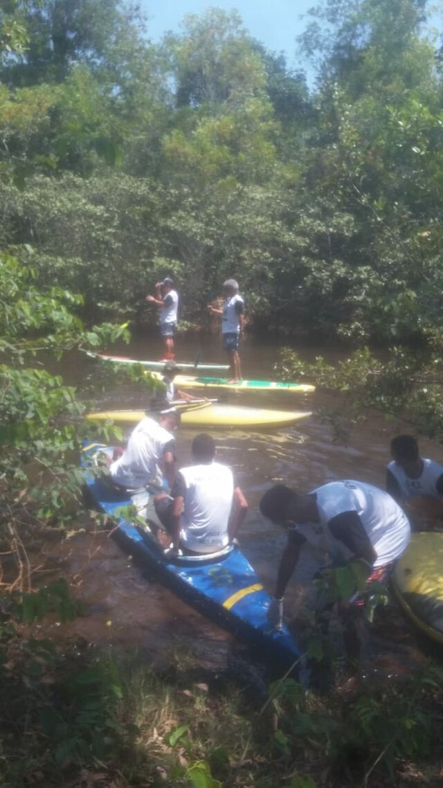 Mutirão retira mais de 600 kg de lixo do Rio Una em Guarapari