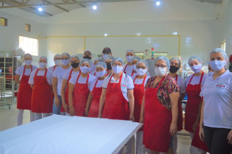 Indústria familiar de pães e bolos é exemplo de sucesso em Alfredo Chaves