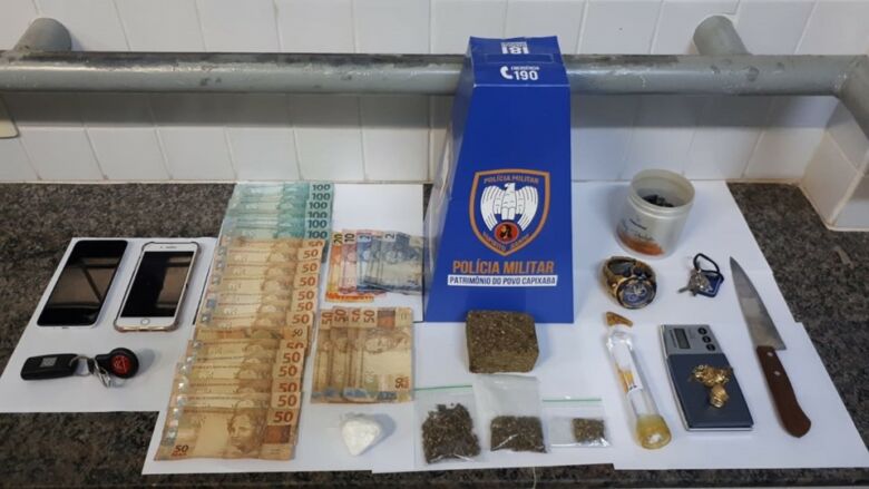 Militares do 10º Batalhão de Guarapari apreendem drogas nos bairros Perocão e Itapebussu