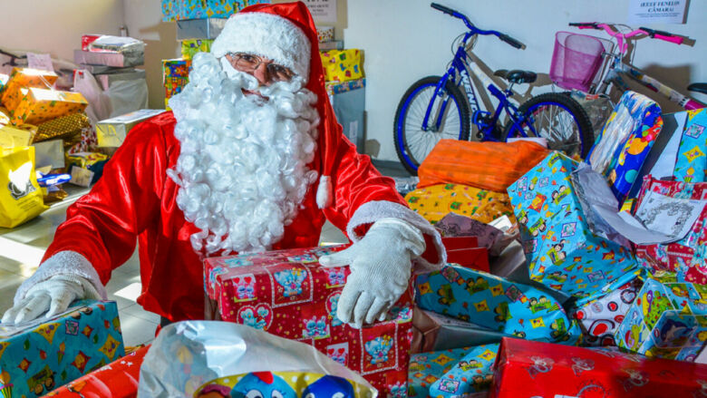 Hoje (11) é o último dia da Campanha Papai Noel dos Correios no ES