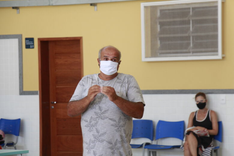 Comunidade escolar se manifesta contra afastamento de diretor do Polivalente, em Guarapari