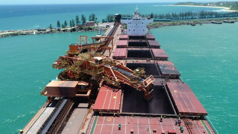 Retorno das atividades: Samarco realiza carregamento do primeiro navio em Anchieta