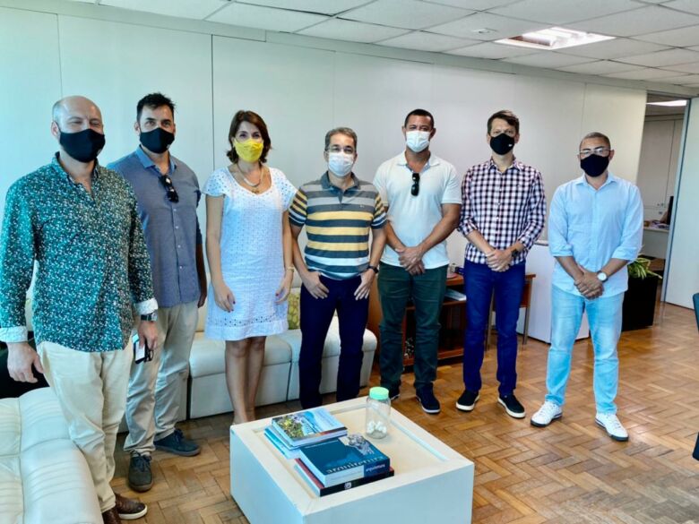 Representantes de bares e restaurantes de Guarapari se reúnem com secretária do Estado