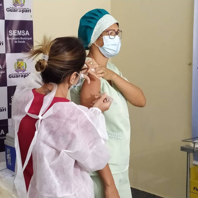 "Não podia perder a fé" diz primeira médica vacinada contra Covid em Guarapari