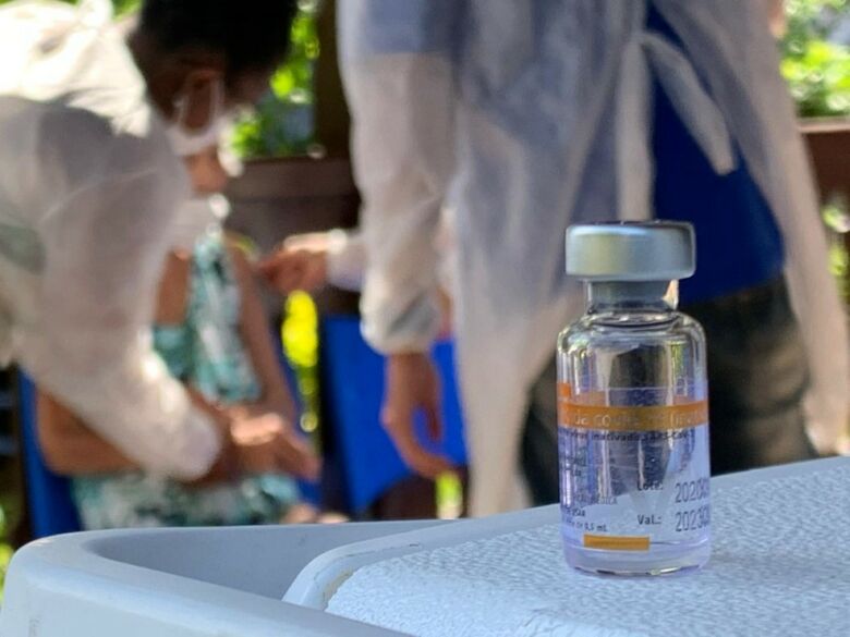 Em Guarapari e Anchieta grupos se organizam para facilitar agendamento de vacina da Covid-19