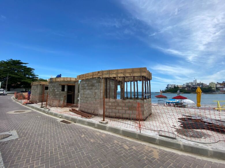 Novos quiosques da Costa Azul começam a ganhar forma em Anchieta