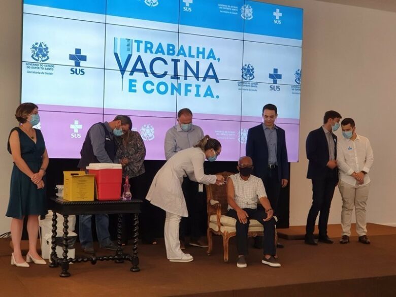 vacina ES - Covid-19: ES abre novos leitos de UTI e grupo prioritário para vacinação é ampliado