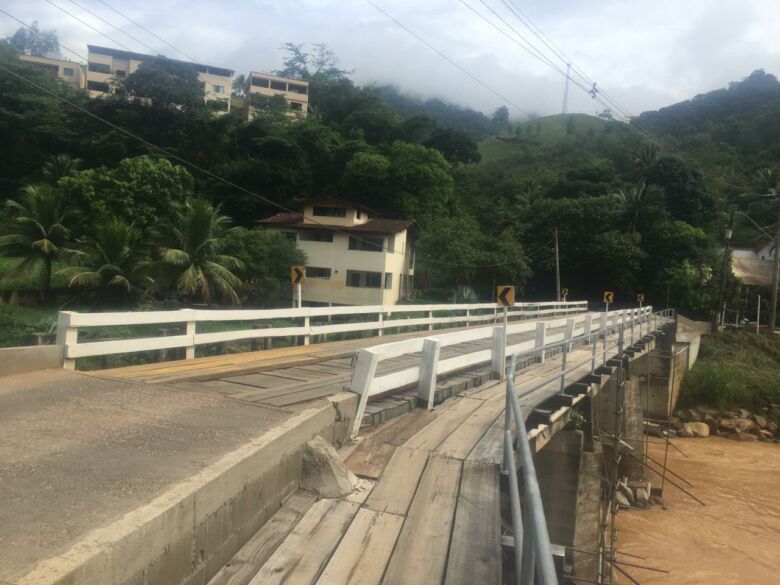 Moradores reclamam de más condições de ponte em Alfredo Chaves