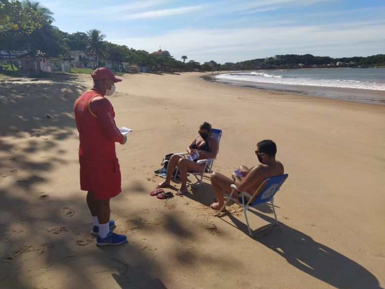 Anchieta adota medidas mais rígidas e proíbe permanência nas praias