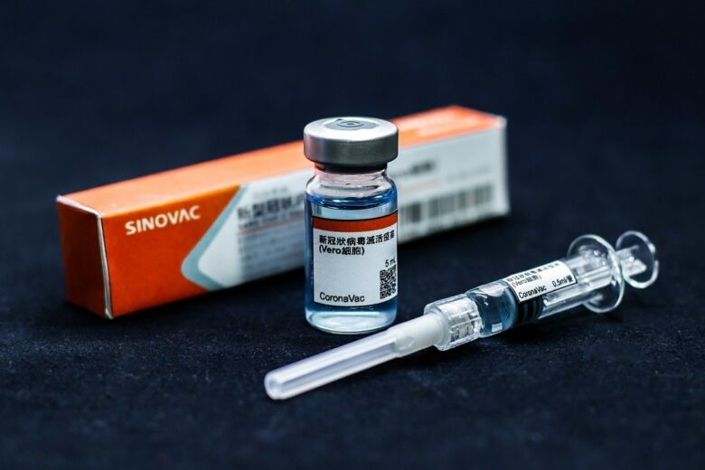 Covid-19: quase 100 mil doses de imunizante chegam ao ES nesta sexta-feira